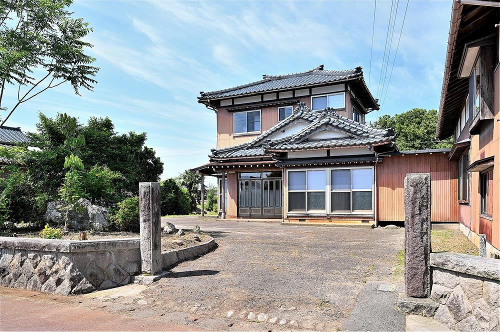 8DK house in Agano, Niigata - Photo 1