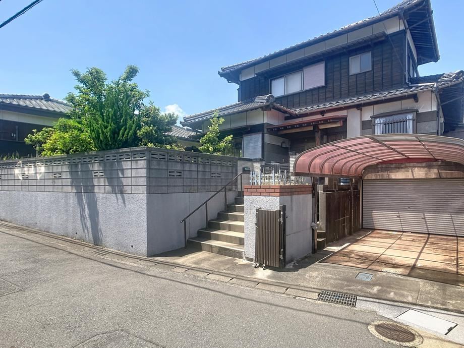 5LDK house in Shimonoseki, Yamaguchi - Photo 1