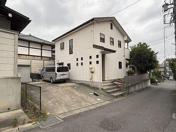 4LDK house in Owariasahi, Aichi - Photo 1