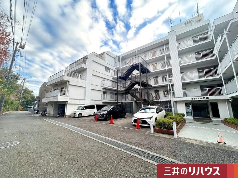 2LDK apartment in Totsuka Ward, Yokohama, Kanagawa - Photo 1