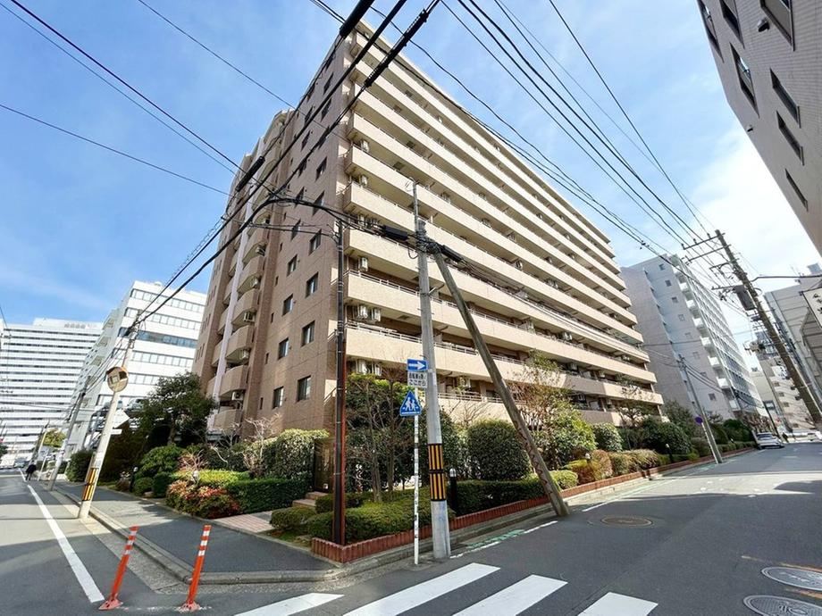 2LDK apartment in Nishi Ward, Yokohama, Kanagawa - Photo 1