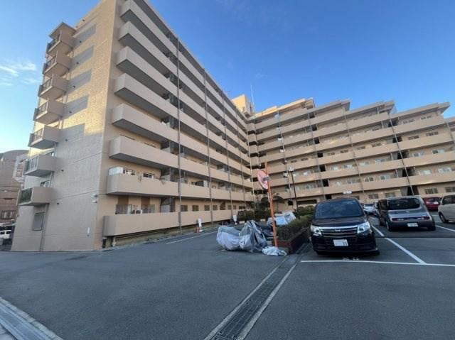 3LDK apartment in Suita, Osaka - Photo 1