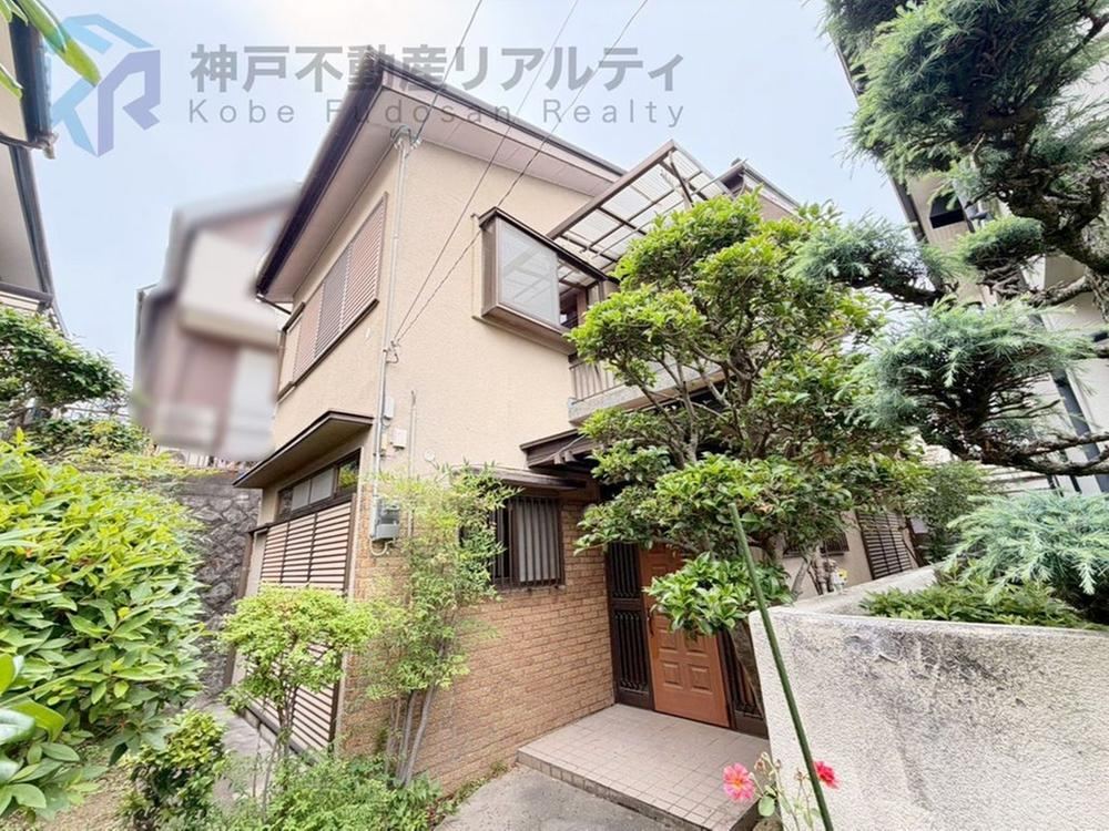 4LDK house in Nishinomiya, Hyogo - Photo 1
