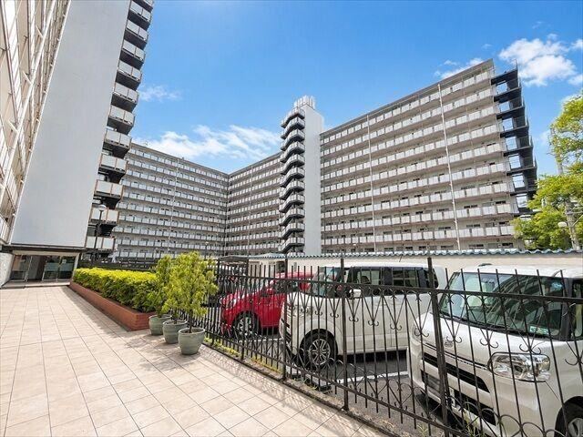 3DK apartment in Hachioji, Tokyo - Photo 1