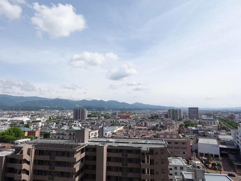 4LDK apartment in Nagaoka, Niigata - Photo 1