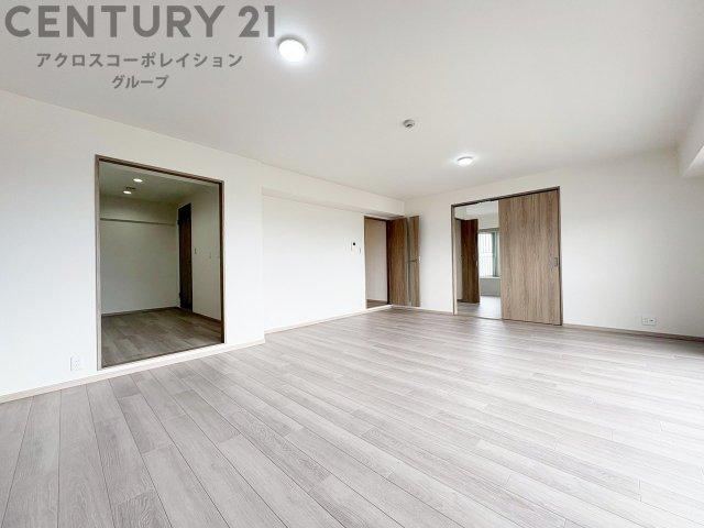 4LDK+S apartment in Nishinomiya, Hyogo - Photo 1