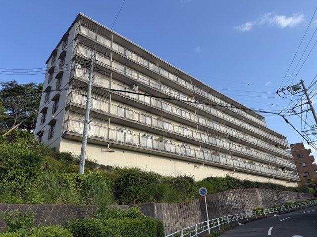 3LDK apartment in Konan Ward, Yokohama, Kanagawa - Photo 1