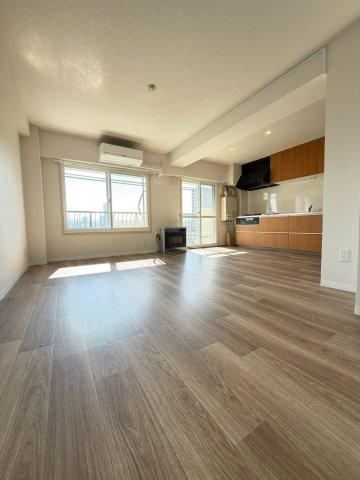 2LDK apartment in Nishi Ward, Sapporo, Hokkaido - Photo 1