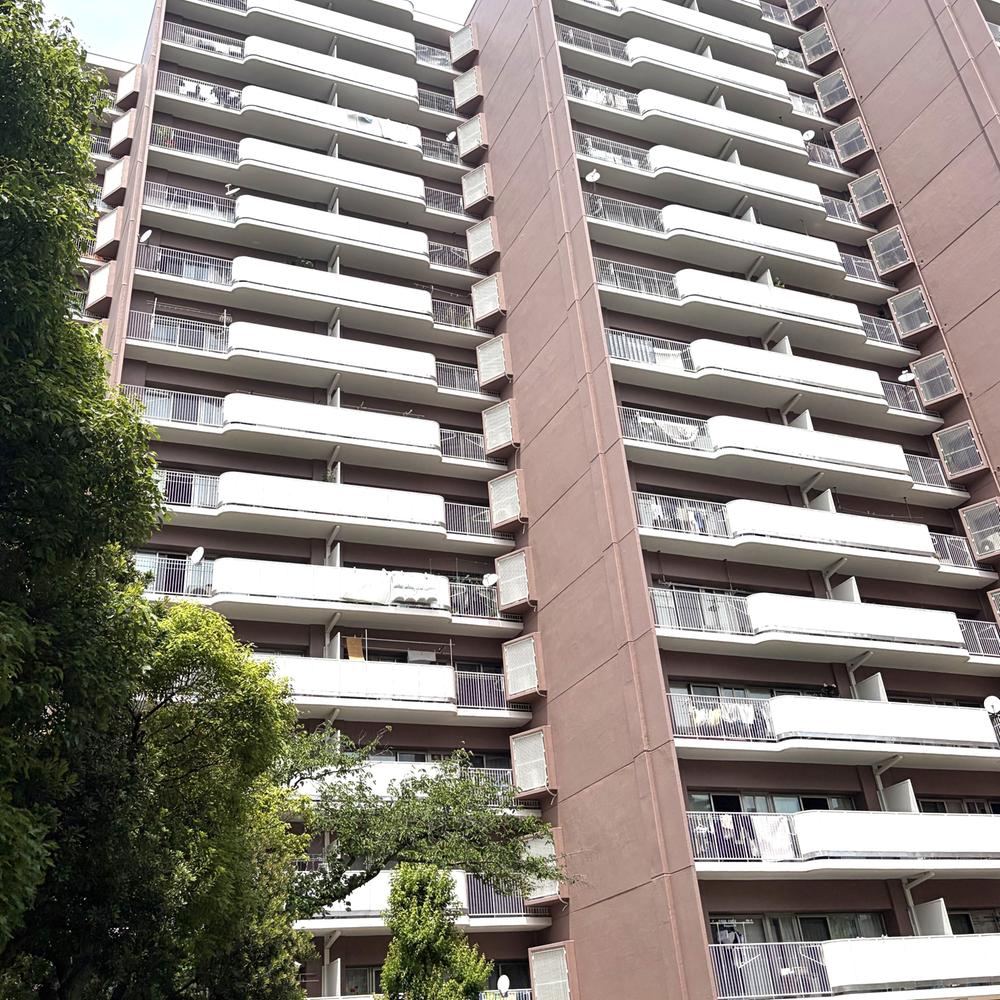 2LDK+S apartment in Higashi Ward, Nagoya, Aichi - Photo 1