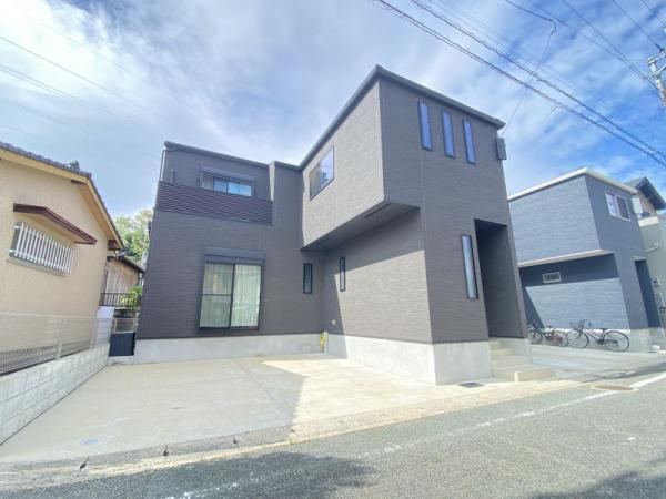 4LDK house in Higashi Ward, Fukuoka - Photo 1