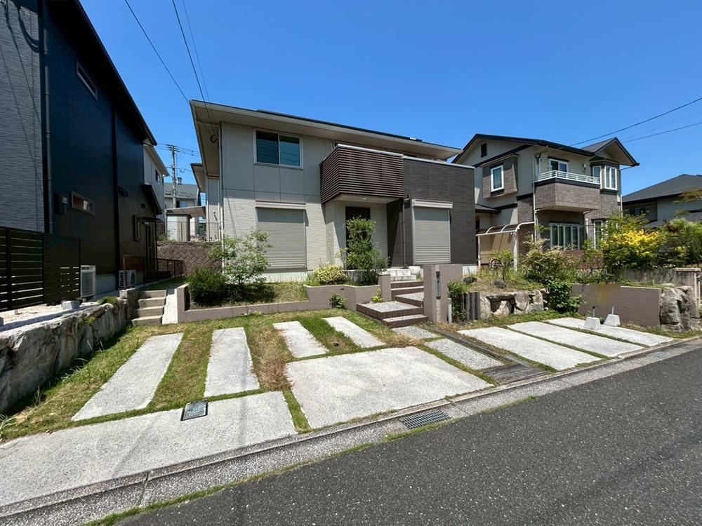 5LDK house in Kokuraminami Ward, Kitakyushu, Fukuoka - Photo 1