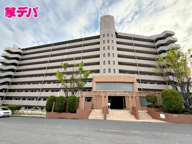 3LDK apartment in Toyota, Aichi - Photo 1
