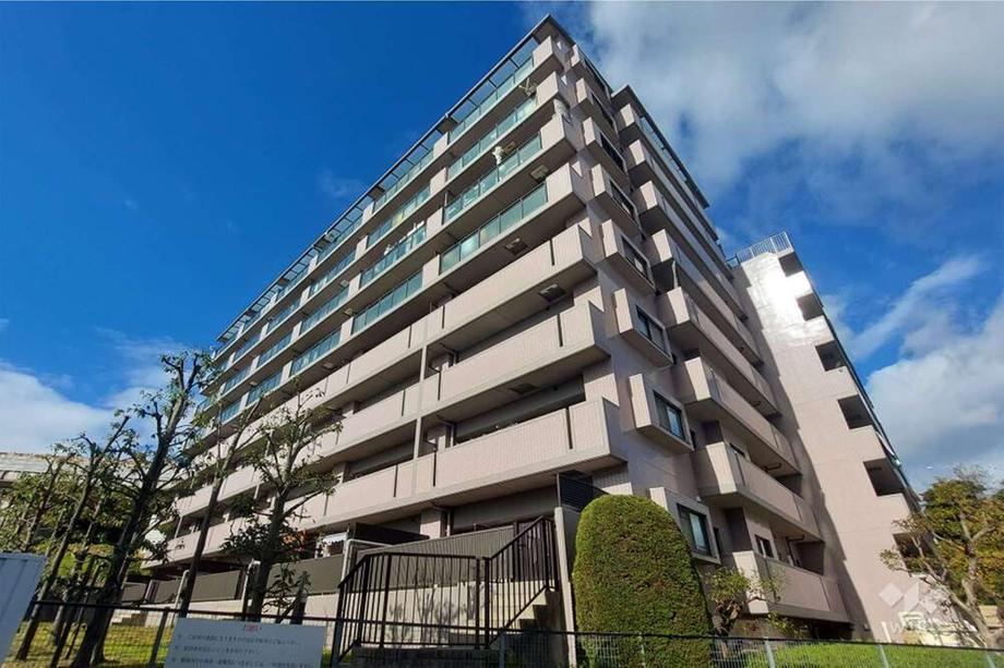 3LDK apartment in Suita, Osaka - Photo 1
