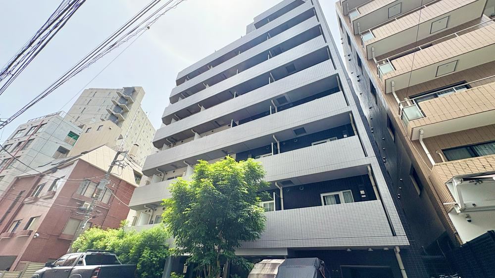 1K apartment in Minato Ward, Tokyo - Photo 1