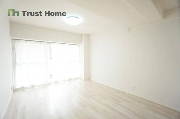 3LDK apartment in Nishiyodogawa Ward, Osaka - Photo 1