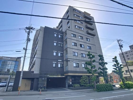 2LDK apartment in Kanazawa, Ishikawa - Photo 1