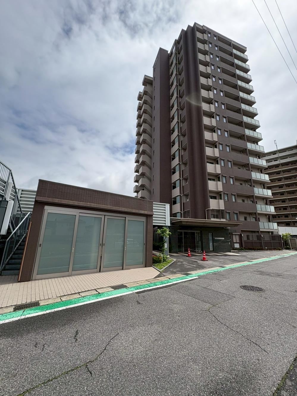 3LDK apartment in Kariya, Aichi - Photo 1