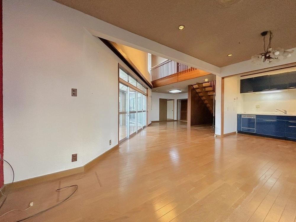 4LDK house in Takarazuka, Hyogo - Photo 1