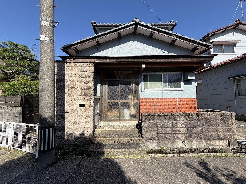 4K house in Nonoichi, Ishikawa - Photo 1