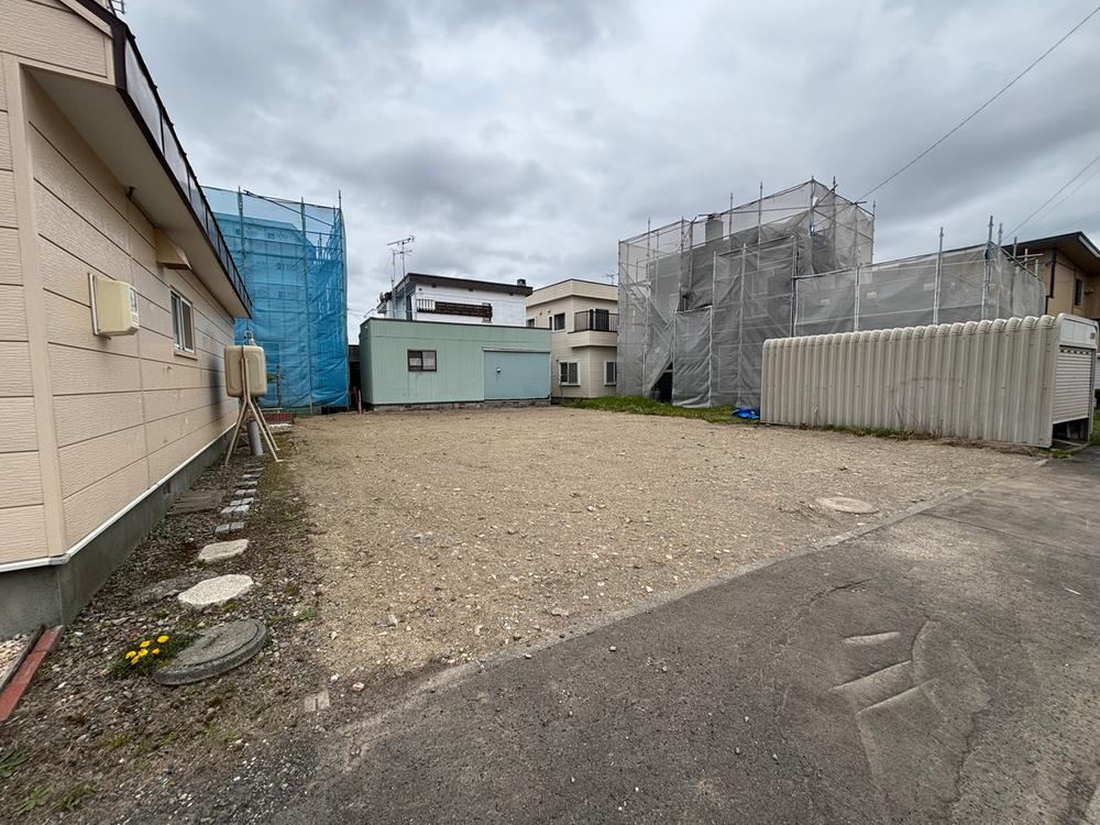 169 m² land in Kita Ward, Sapporo, Hokkaido - Photo 1