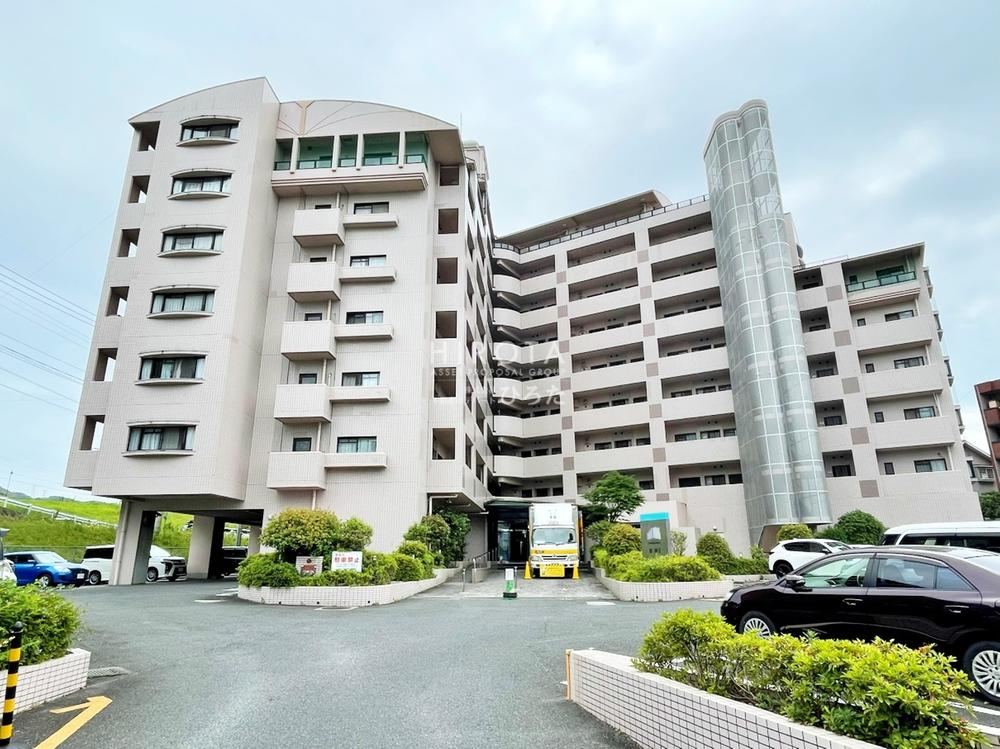 3LDK apartment in Yahatanishi Ward, Kitakyushu, Fukuoka - Photo 1