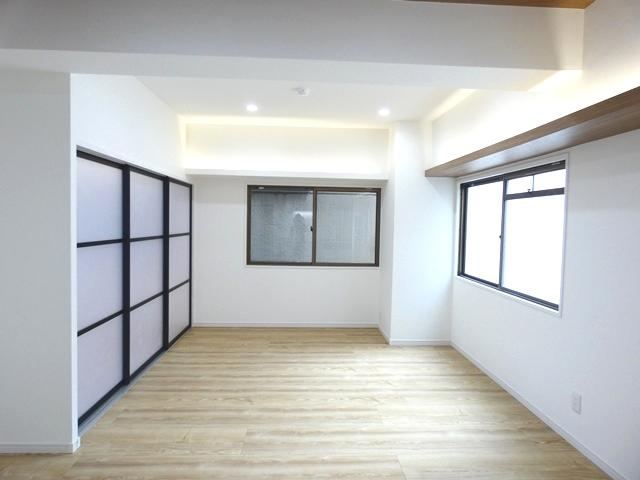 2LDK apartment in Naka Ward, Hiroshima - Photo 1