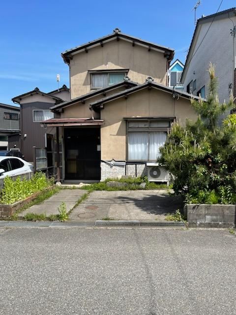 94 m² land in Kanazawa, Ishikawa - Photo 1