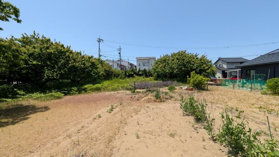 810 m² land in Kahoku, Ishikawa - Photo 1