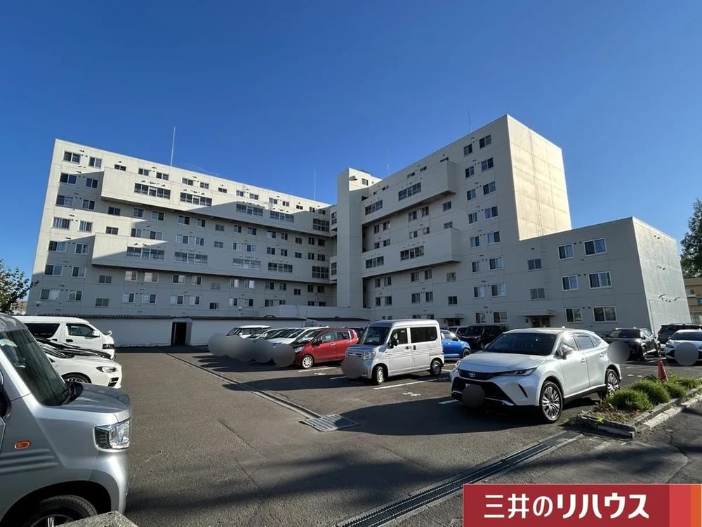 4LDK+S apartment in Higashi Ward, Sapporo, Hokkaido - Photo 1