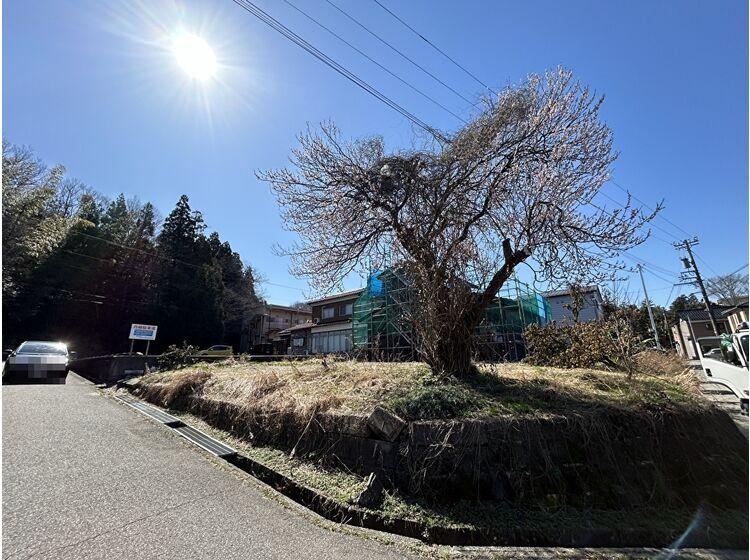 210 m² land in Komatsu, Ishikawa - Photo 1