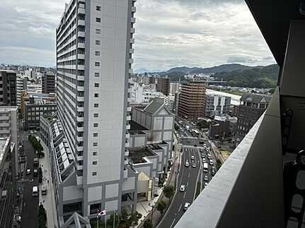 2LDK+S apartment in Nishi Ward, Hiroshima - Photo 1