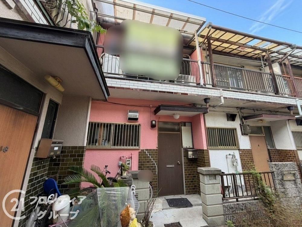 3DK house in Hirakata, Osaka - Photo 1