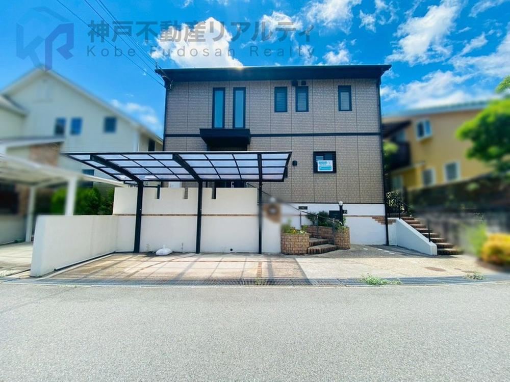 4LDK+S house in Tarumi Ward, Kobe, Hyogo - Photo 1