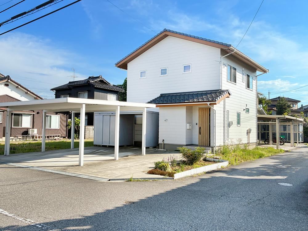 4LDK house in Toyama, Toyama - Photo 1