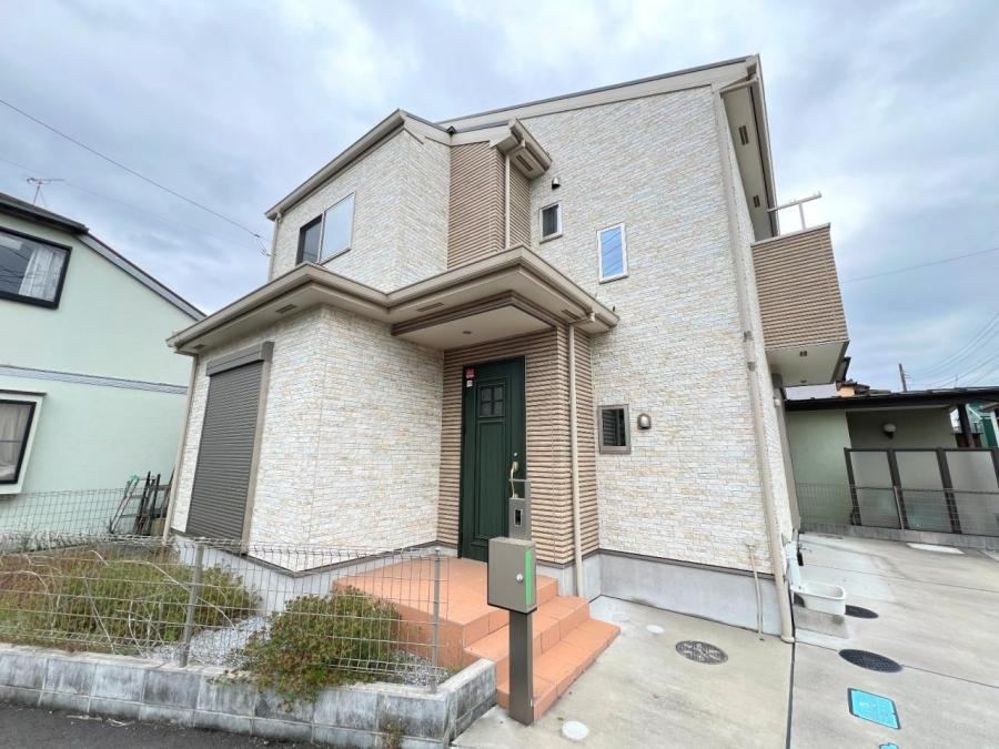 4LDK house in Kasukabe, Saitama - Photo 1