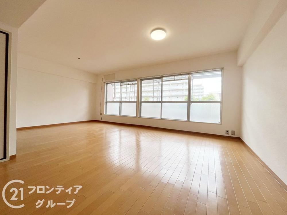 2LDK apartment in Nishiyodogawa Ward, Osaka - Photo 1