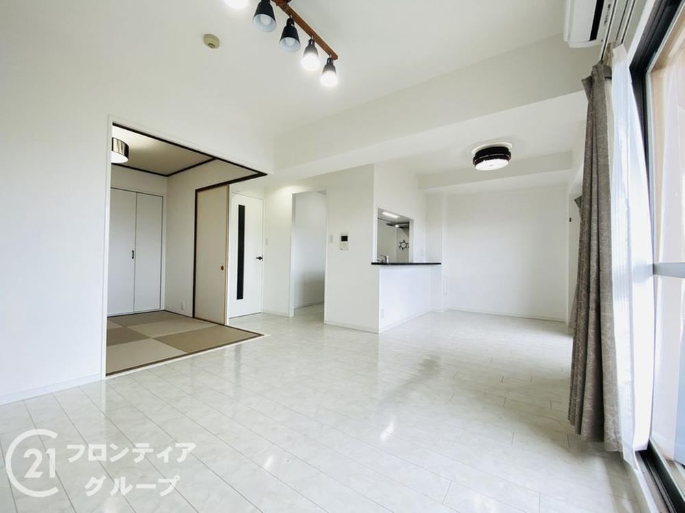 3LDK apartment in Miyakojima Ward, Osaka - Photo 1