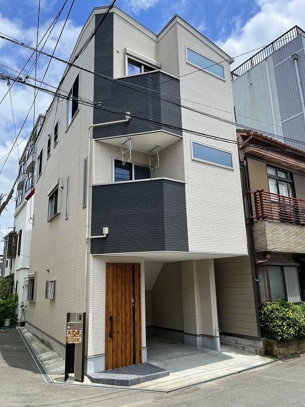 4LDK house in Joto Ward, Osaka - Photo 1