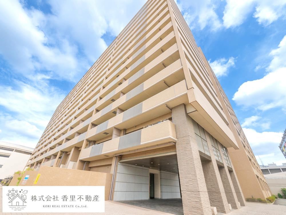3LDK apartment in Neyagawa, Osaka - Photo 1