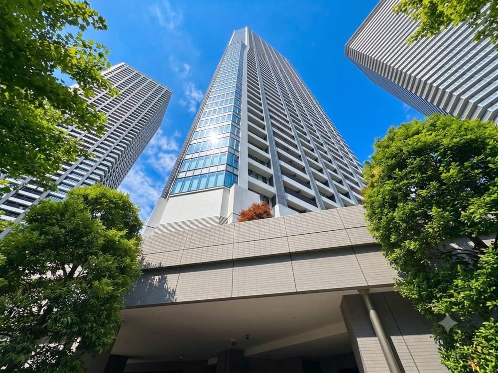 2LDK apartment in Chuo Ward, Tokyo - Photo 1
