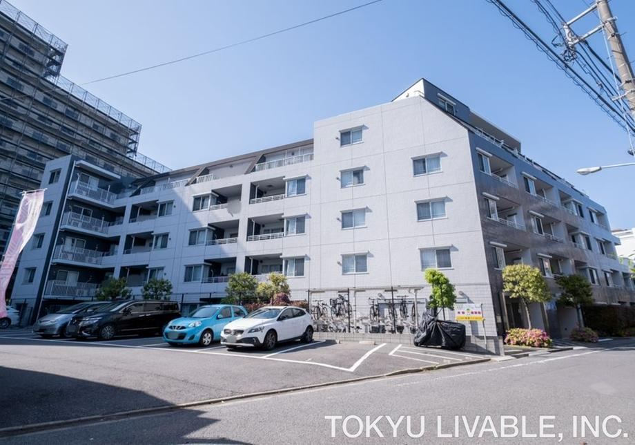 3LDK apartment in Edogawa Ward, Tokyo - Photo 1