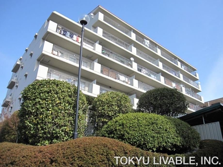3LDK apartment in Toyonaka, Osaka - Photo 1