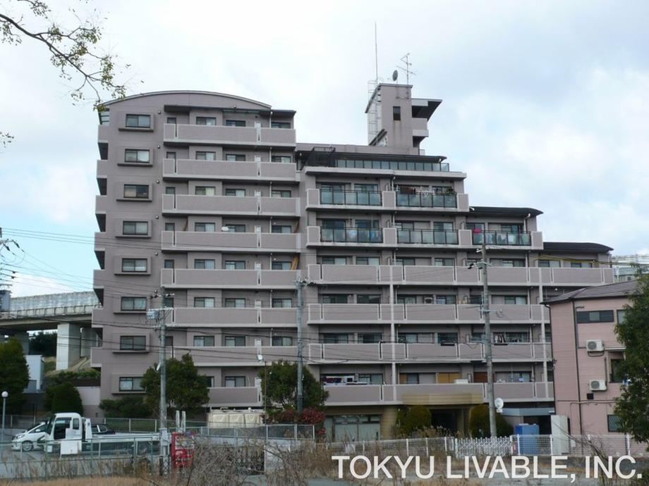 3LDK apartment in Suita, Osaka - Photo 1