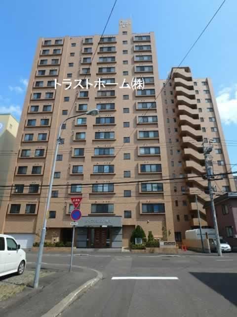 3LDK apartment in Toyohira Ward, Sapporo, Hokkaido - Photo 1