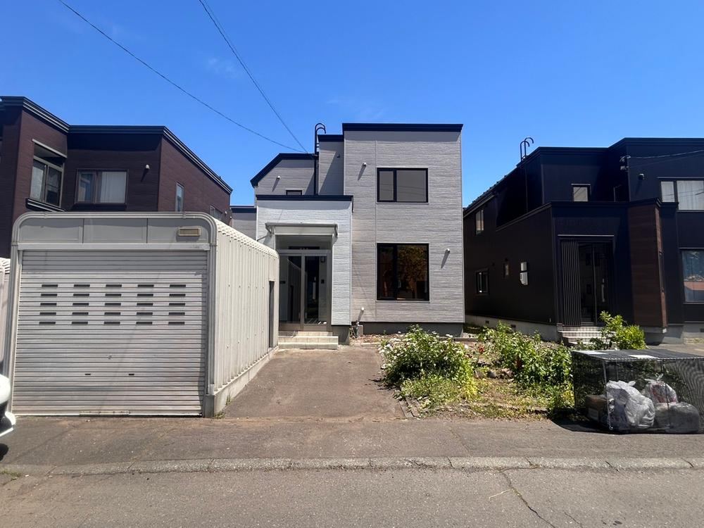 4LDK house in Shiroishi Ward, Sapporo, Hokkaido - Photo 1
