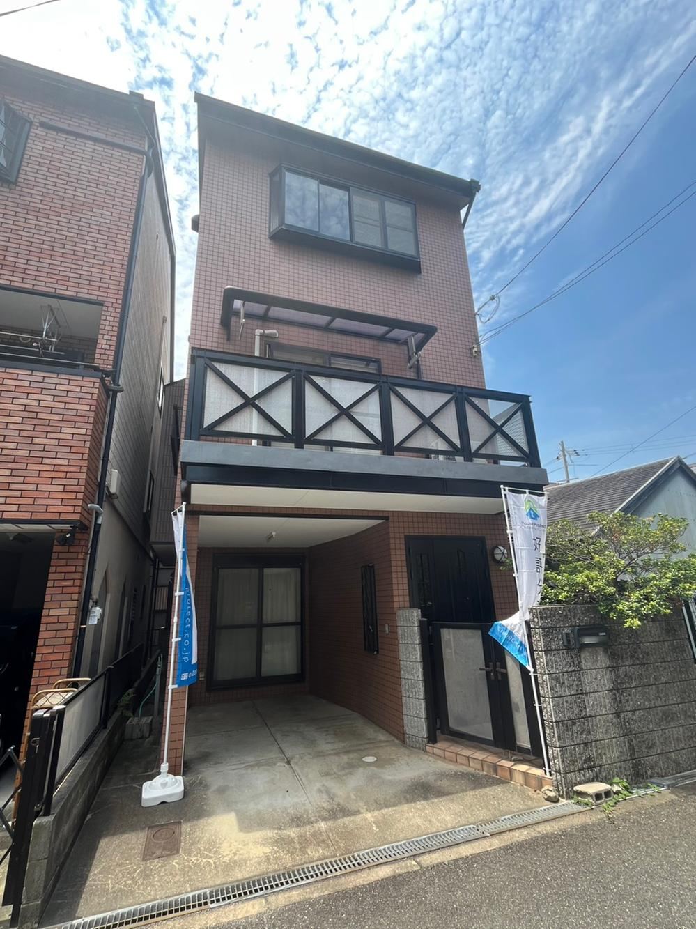 5LDK house in Higashiyodogawa Ward, Osaka - Photo 1