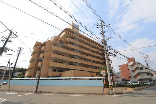 4LDK apartment in Kagoshima, Kagoshima - Photo 1