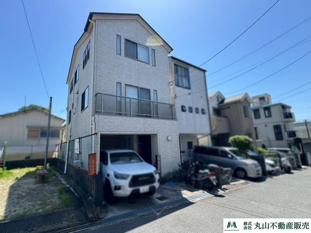 5LDK house in Higashiosaka, Osaka - Photo 1