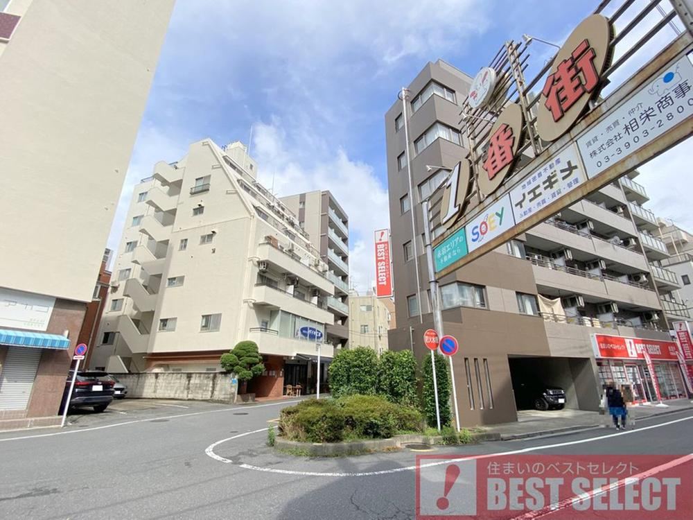 2DK apartment in Kita Ward, Tokyo - Photo 1