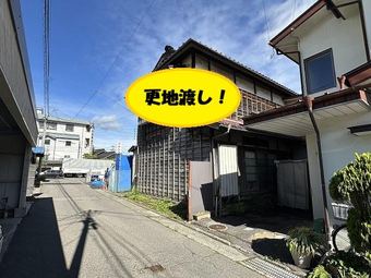 plot of land in Okaya